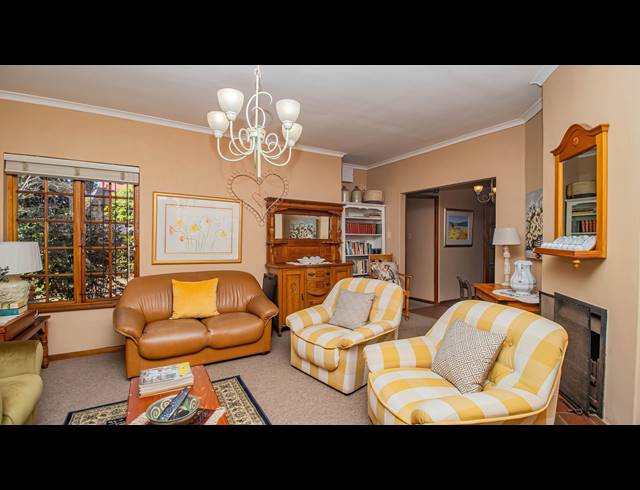 4 BEDROOM HOUSE FOR SALE IN TABLE VIEW
